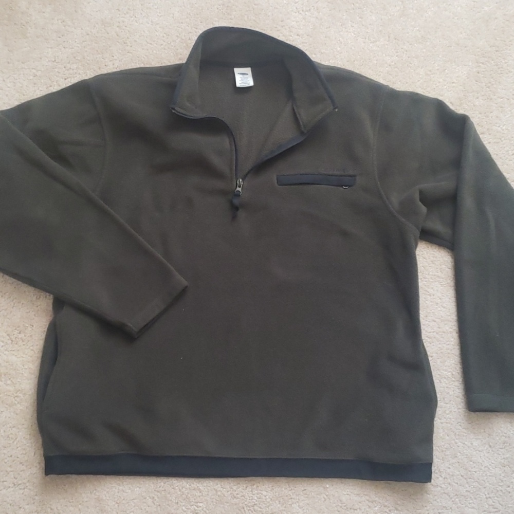 Old Navy fleece pullover